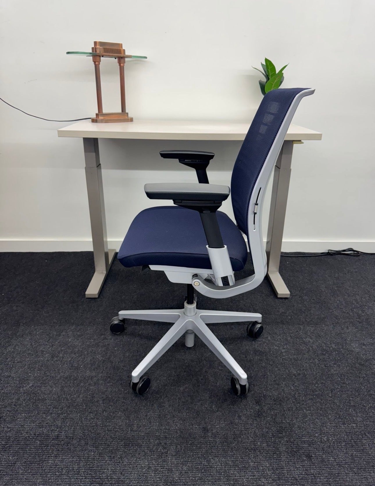 STEELCASE THINK V2 FULLY LOADED