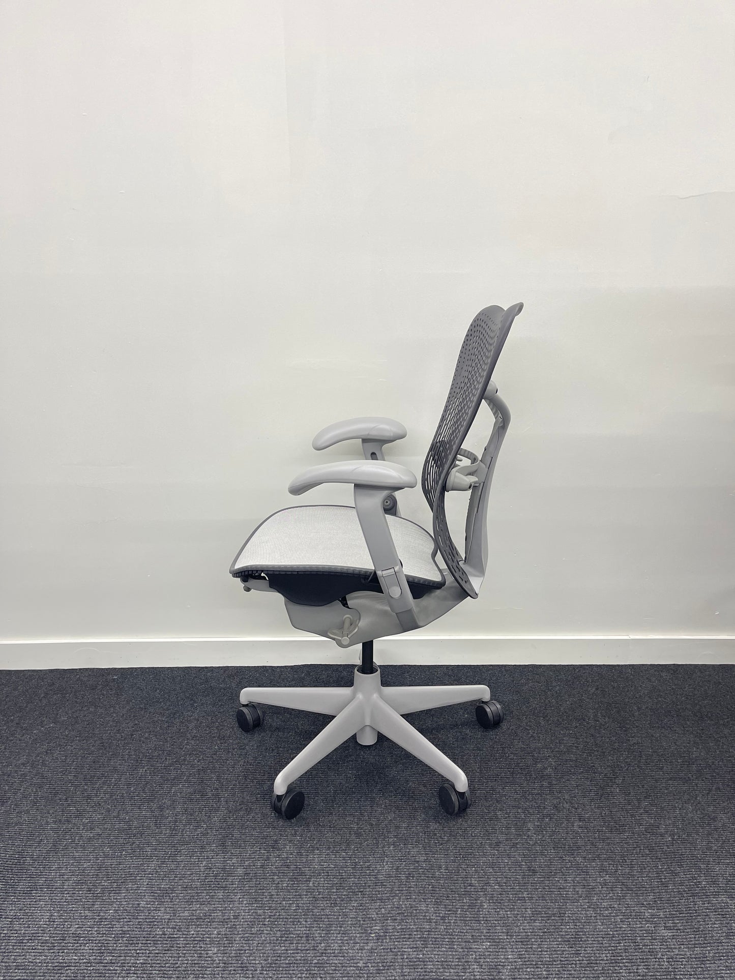 Like New Herman Miller Mirra 1 Chair Fully Loaded With Lumbar Support (Brand New Seat Pan Installed)