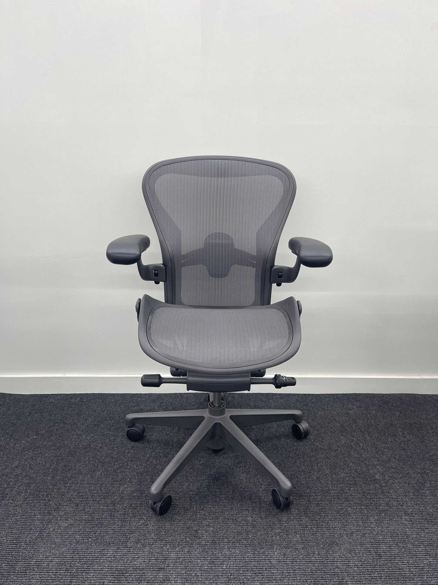 Like New Herman Miller Remastered Aeron Chair Size B With Lumbar Support