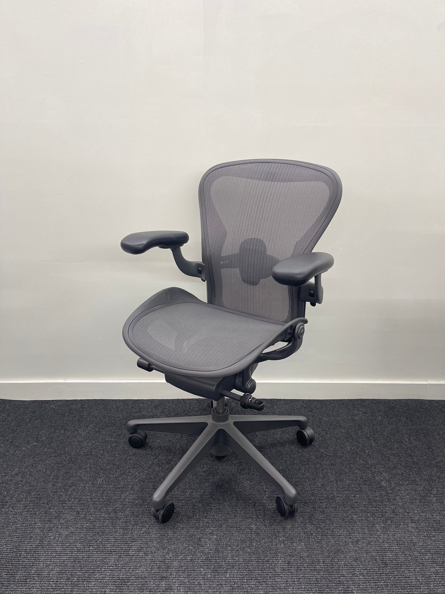 Like New Herman Miller Remastered Aeron Chair Size B With Lumbar Support